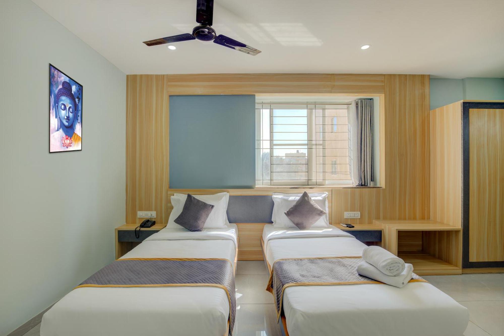 Hotel Park Lane Yelahanka Bangalore Eksteriør billede
